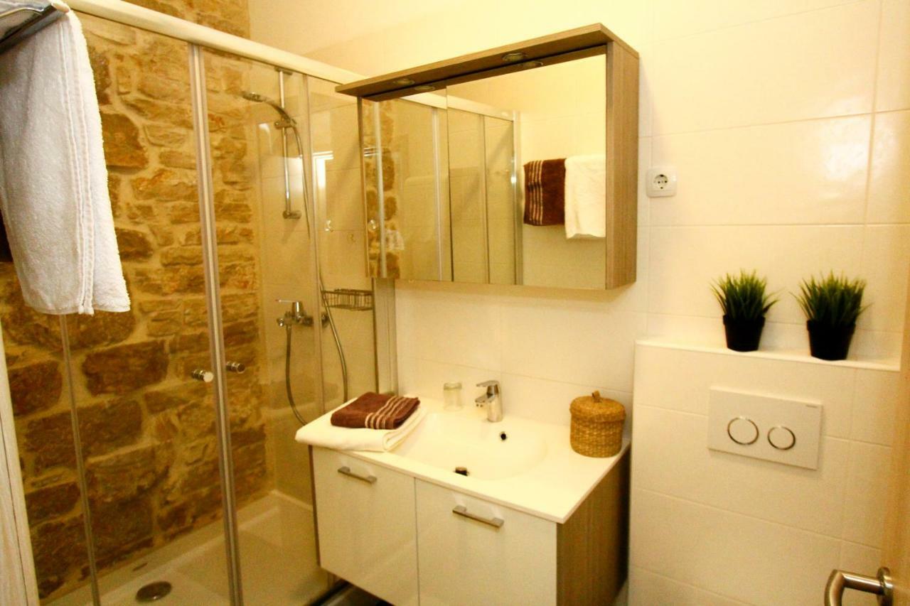 Old House Apartman Sveti Filip i Jakov Kültér fotó