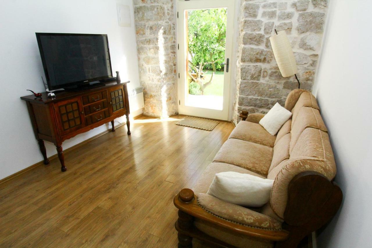 Old House Apartman Sveti Filip i Jakov Kültér fotó