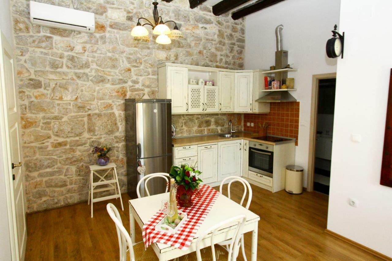 Old House Apartman Sveti Filip i Jakov Kültér fotó
