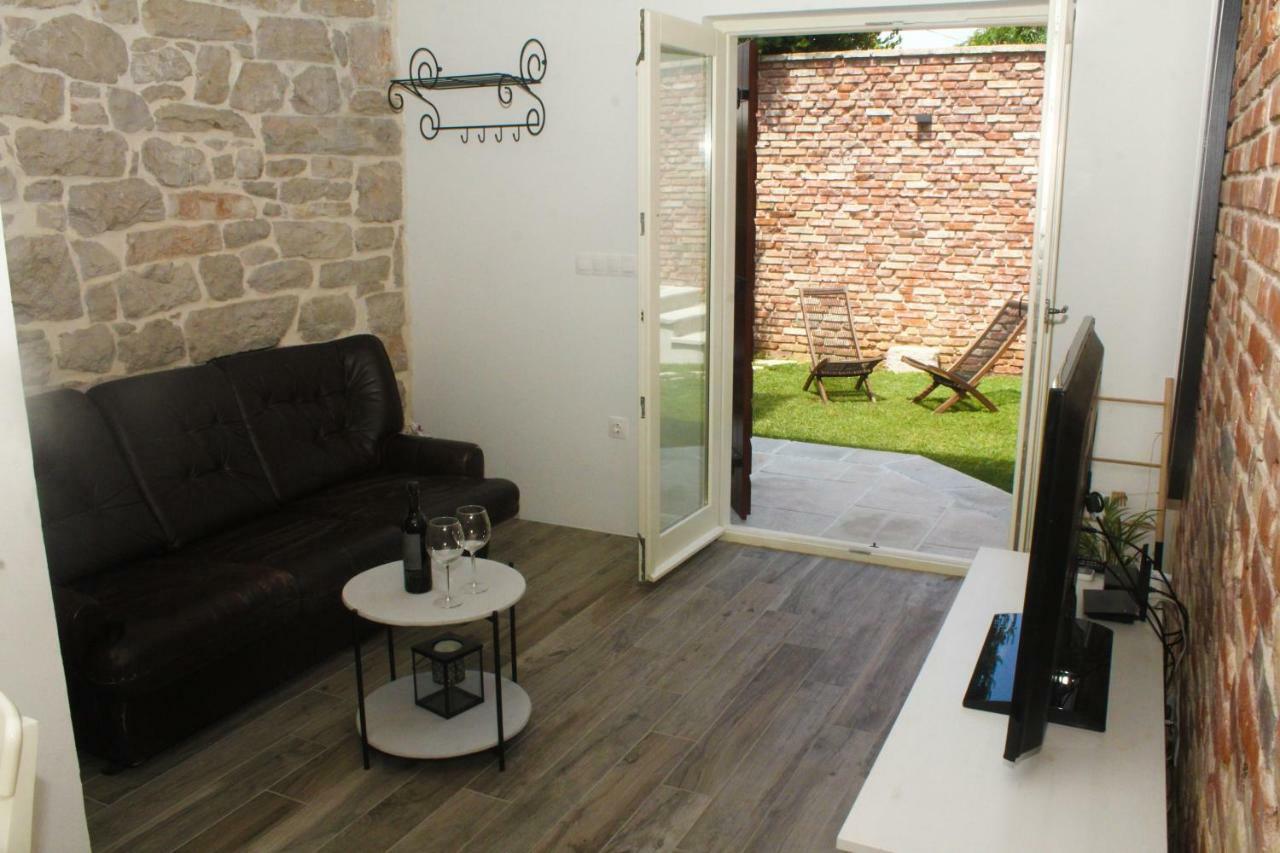 Old House Apartman Sveti Filip i Jakov Kültér fotó